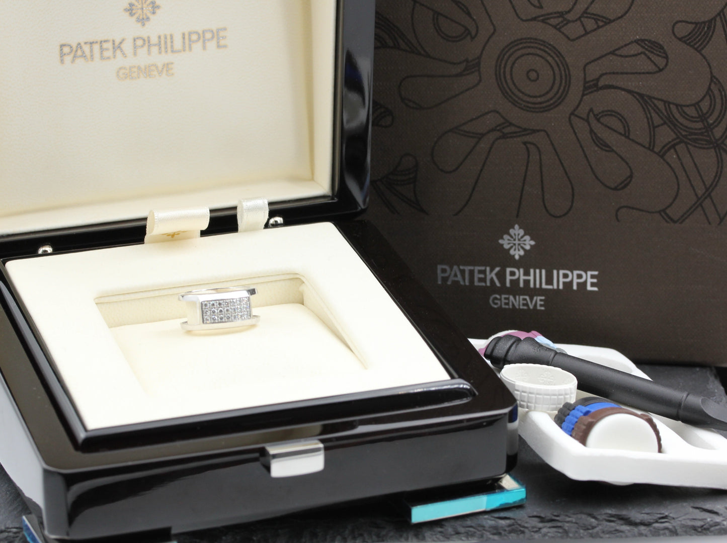 PATEK PHILIPPE Aquanaut Luce RING | BRILLANTEN | 750 Weißgold | + Box & Zubehör