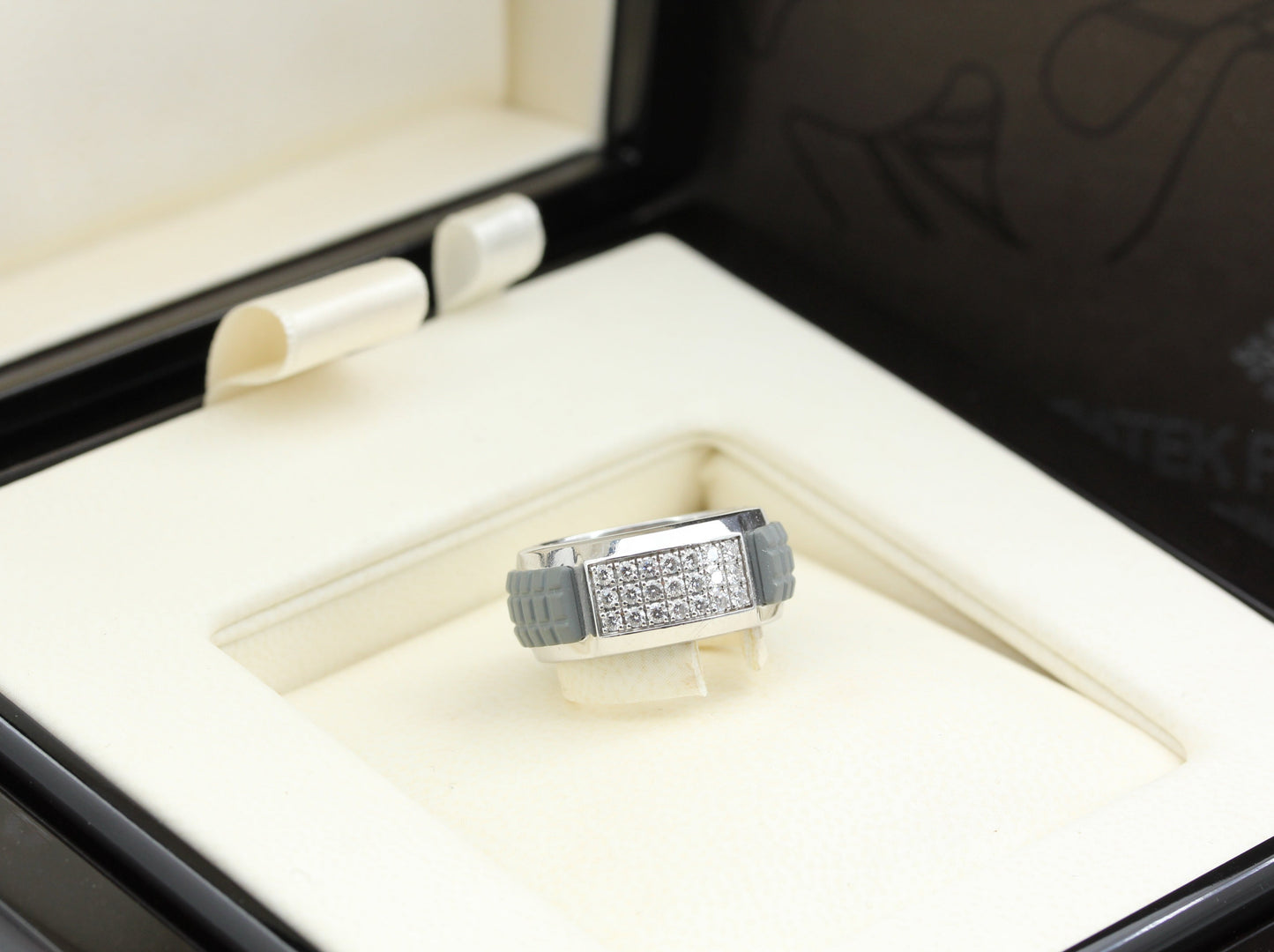 PATEK PHILIPPE Aquanaut Luce RING | BRILLANTEN | 750 Weißgold | + Box & Zubehör