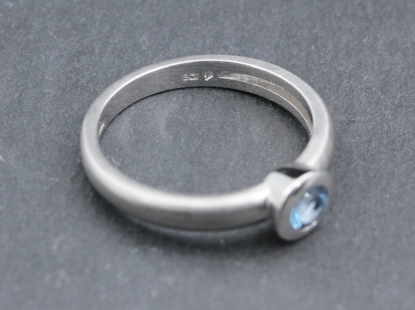 Klassischer RING mit AQUAMARIN | Solitär | SANTA MARIA | 0,20ct. | 950er Platin