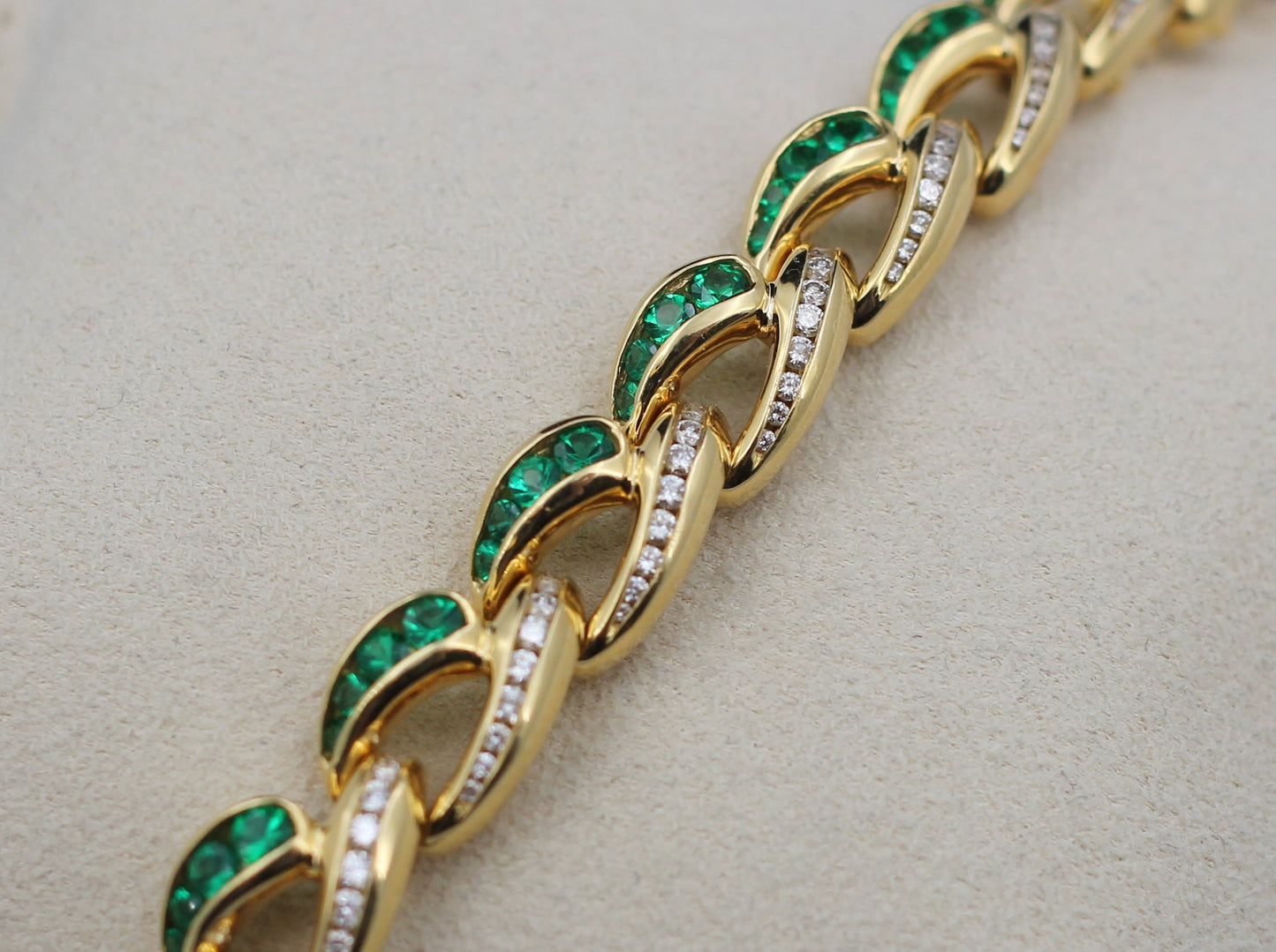 CHARLES KRYPELL Designer ARMBAND | 6,7ct. DIAMANTEN & SMARAGDE | 750er Gold