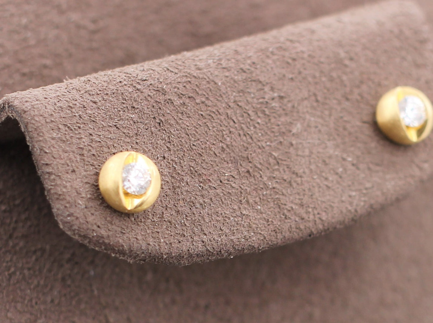 HANS D. KRIEGER Designer OHRSTECKER mit BRILLANT | Solitär | 0,16ct | 750er Gold