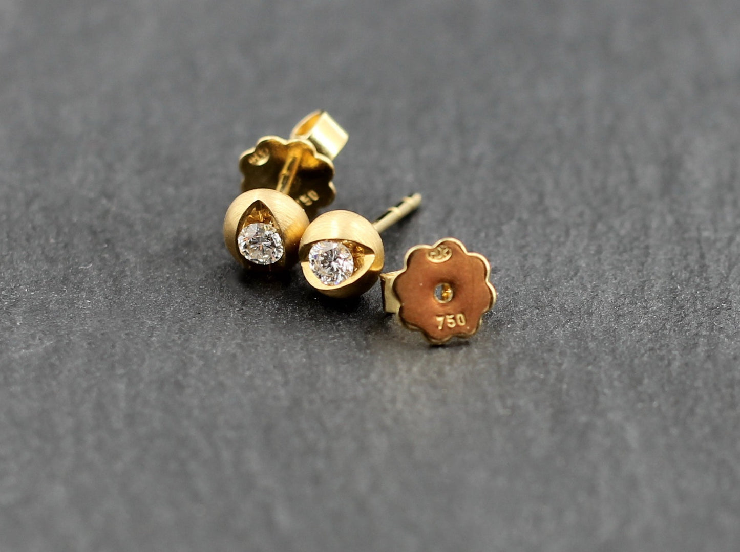HANS D. KRIEGER Designer OHRSTECKER mit BRILLANT | Solitär | 0,16ct | 750er Gold