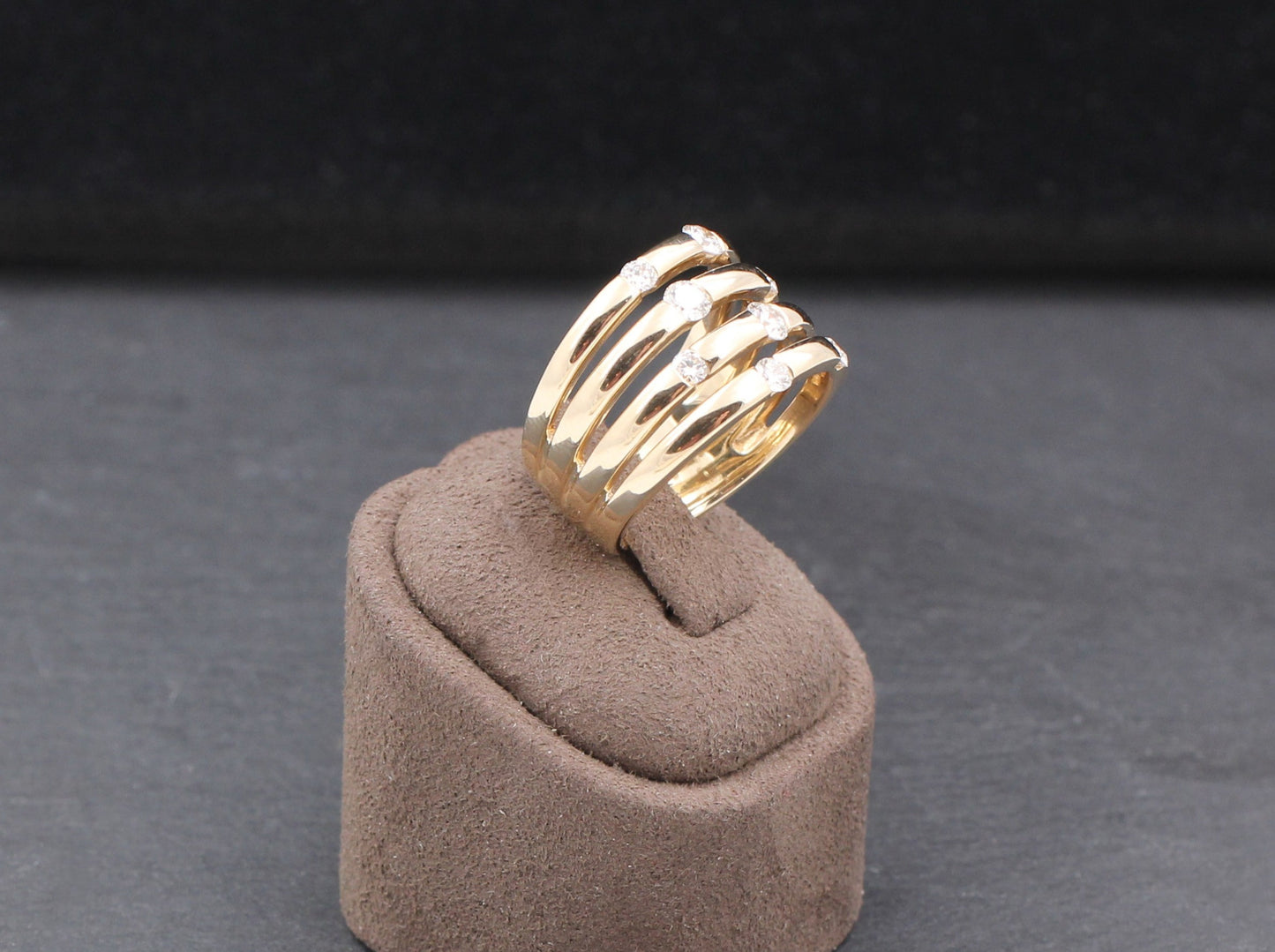 CHRIST exklusiver Designer RING mit 8 BRILLANTEN | ca. 0,70ct. | 585er Gelbgold