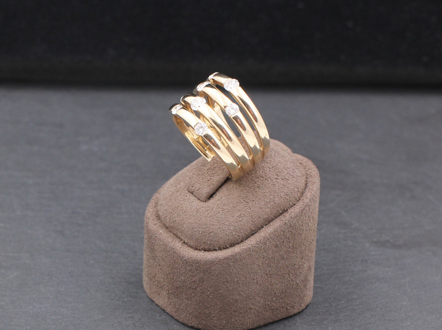 CHRIST exklusiver Designer RING mit 8 BRILLANTEN | ca. 0,70ct. | 585er Gelbgold