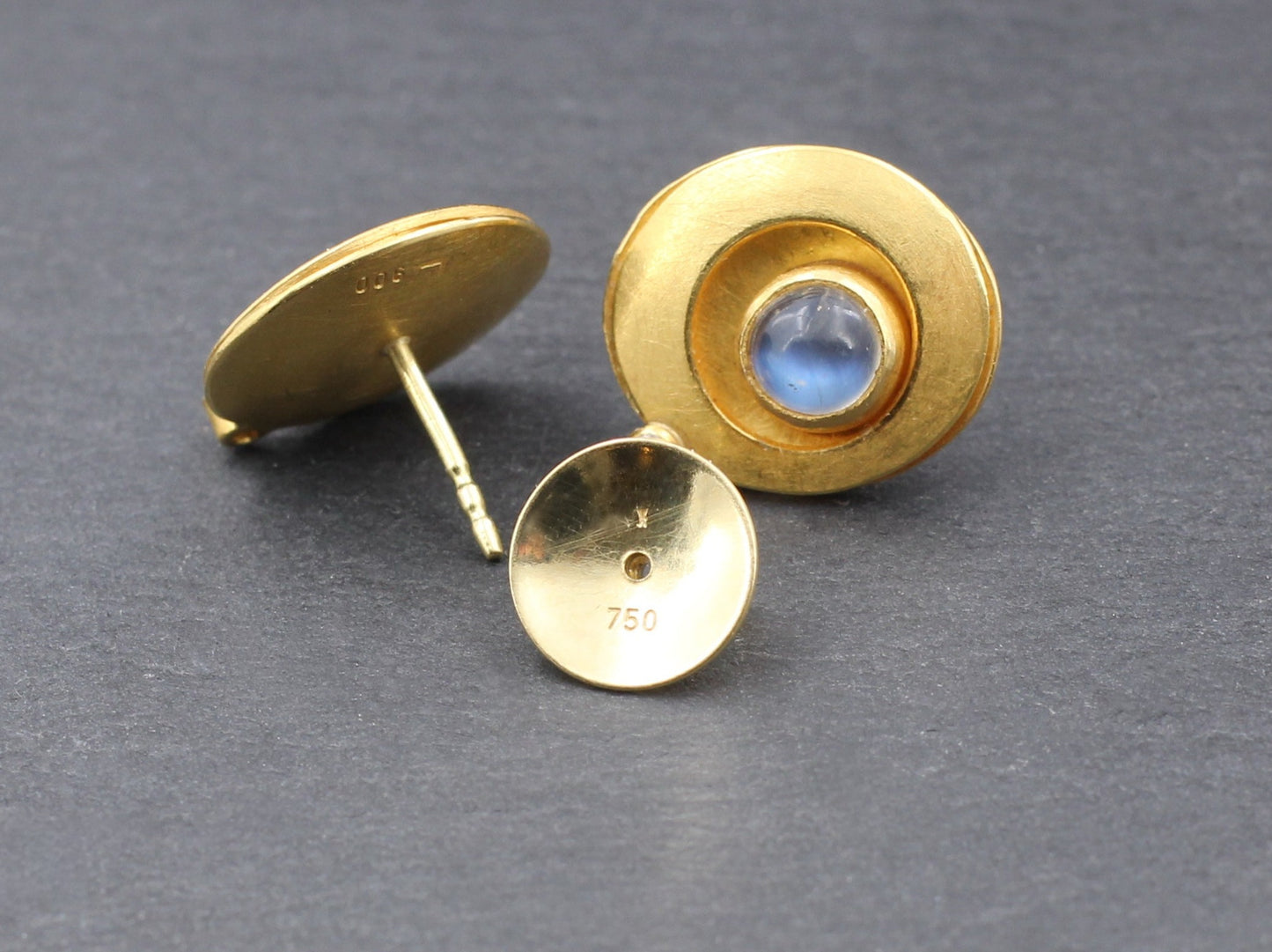 Goldschmiede OHRSTECKER mit MONDSTEIN & BRILLANT | 900er Gelbgold