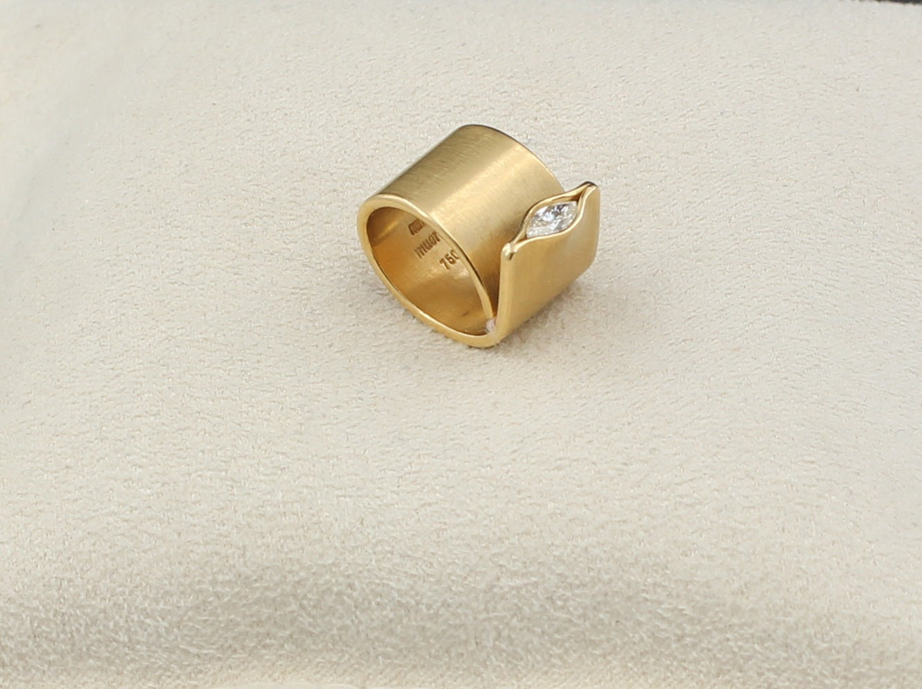 NORBERT MUERRLE Designer ANHÄNGER " Kobra " mit 0,20ct. DIAMANT | 750 Gelbgold