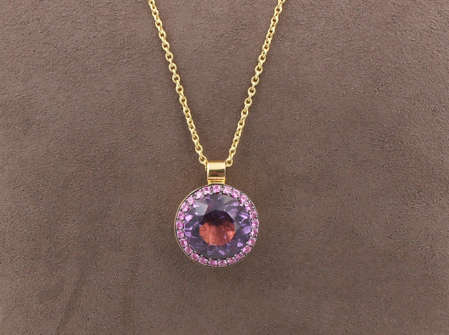 Wunderschöner ANHÄNGER mit AMETHYST & TURMALIN + Kette | GOLDSCHMIEDEARBEIT | 750er Gold
