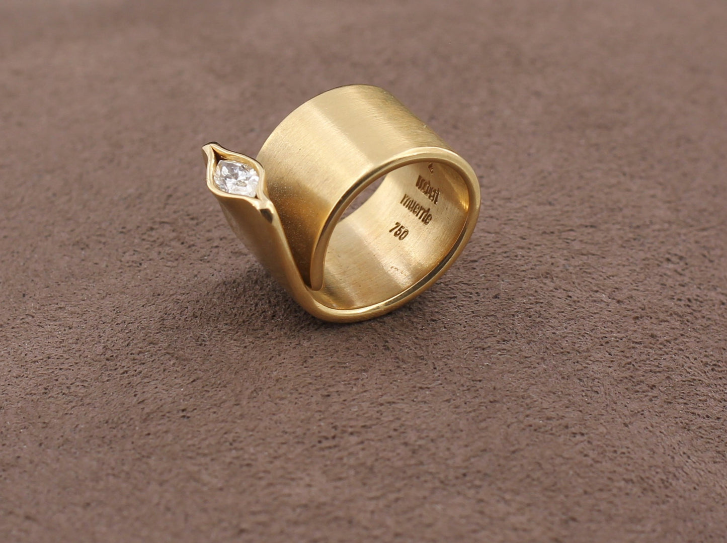 NORBERT MUERRLE Designer ANHÄNGER " Kobra " mit 0,20ct. DIAMANT | 750 Gelbgold