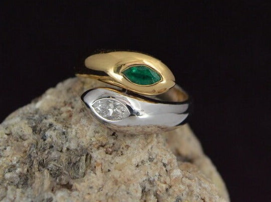 Exklusiver RING mit DIAMANT und SMARAGD | 750er Gold