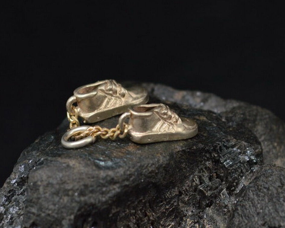 Niedlicher ANHÄNGER | Babyschuhe | 333er Gelbgold