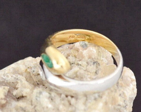 Exklusiver RING mit DIAMANT und SMARAGD | 750er Gold