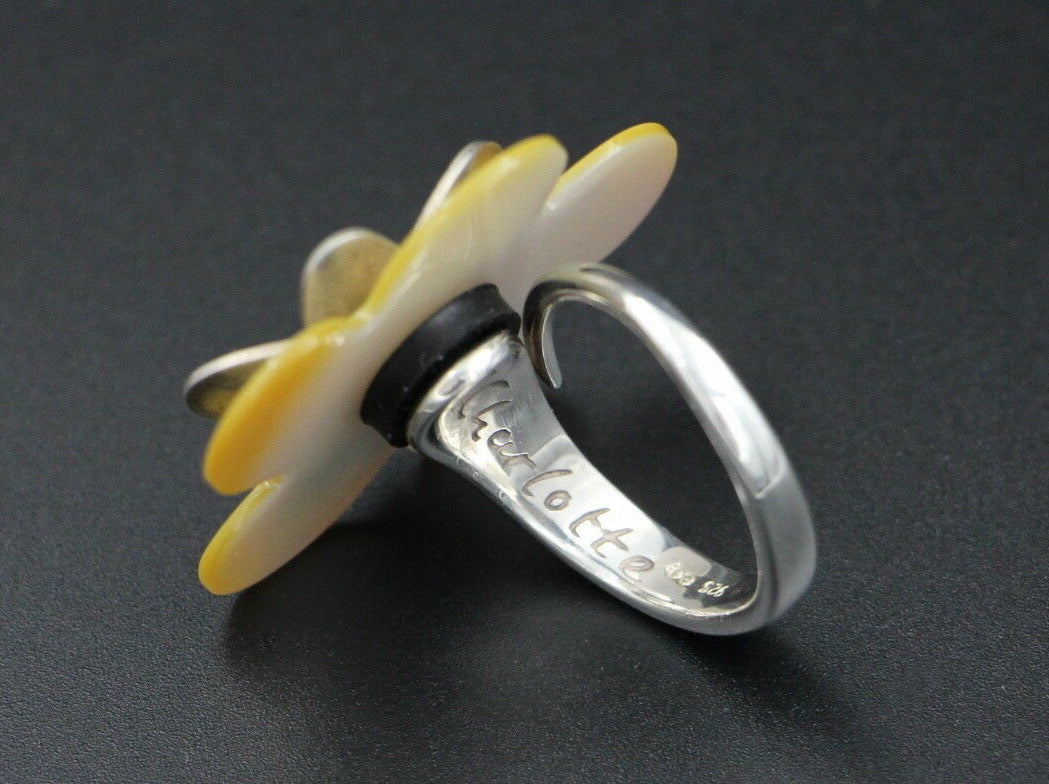 CHARLOTTE Floraler Designer RING mit PERLMUTTSCHEIBE | 925er SILBER