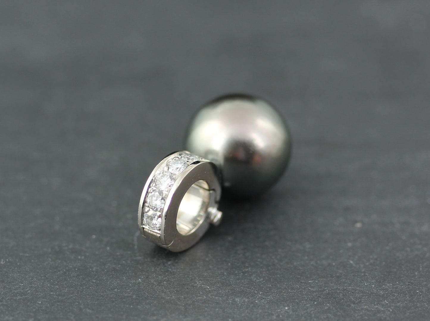 WEMPE Exklusiver ANHÄNGER / CLIP mit BRILLANTEN & TAHITIPERLE | 750 Weißgold