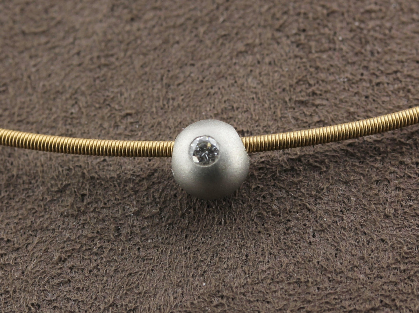 BUNZ Moderner HALSREIF + BRILLANTKUGEL | 1,3mm / 38cm | 750 Gold + 950 Platin