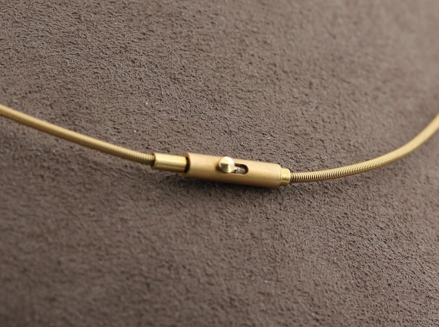 BUNZ Moderner HALSREIF + BRILLANTKUGEL | 1,3mm / 38cm | 750 Gold + 950 Platin