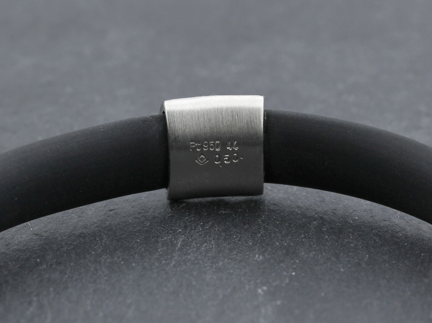 BUNZ Designer ARMREIF mit BRILLANT | 0,50ct. | tw/vvs | 950er Platin & Kautschuk