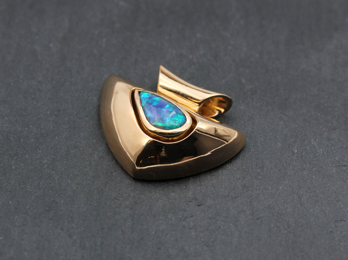 Wunderschöner ANHÄNGER mit BLACKOPAL | 900er Roségold | GOLDSCHMIEDEARBEIT