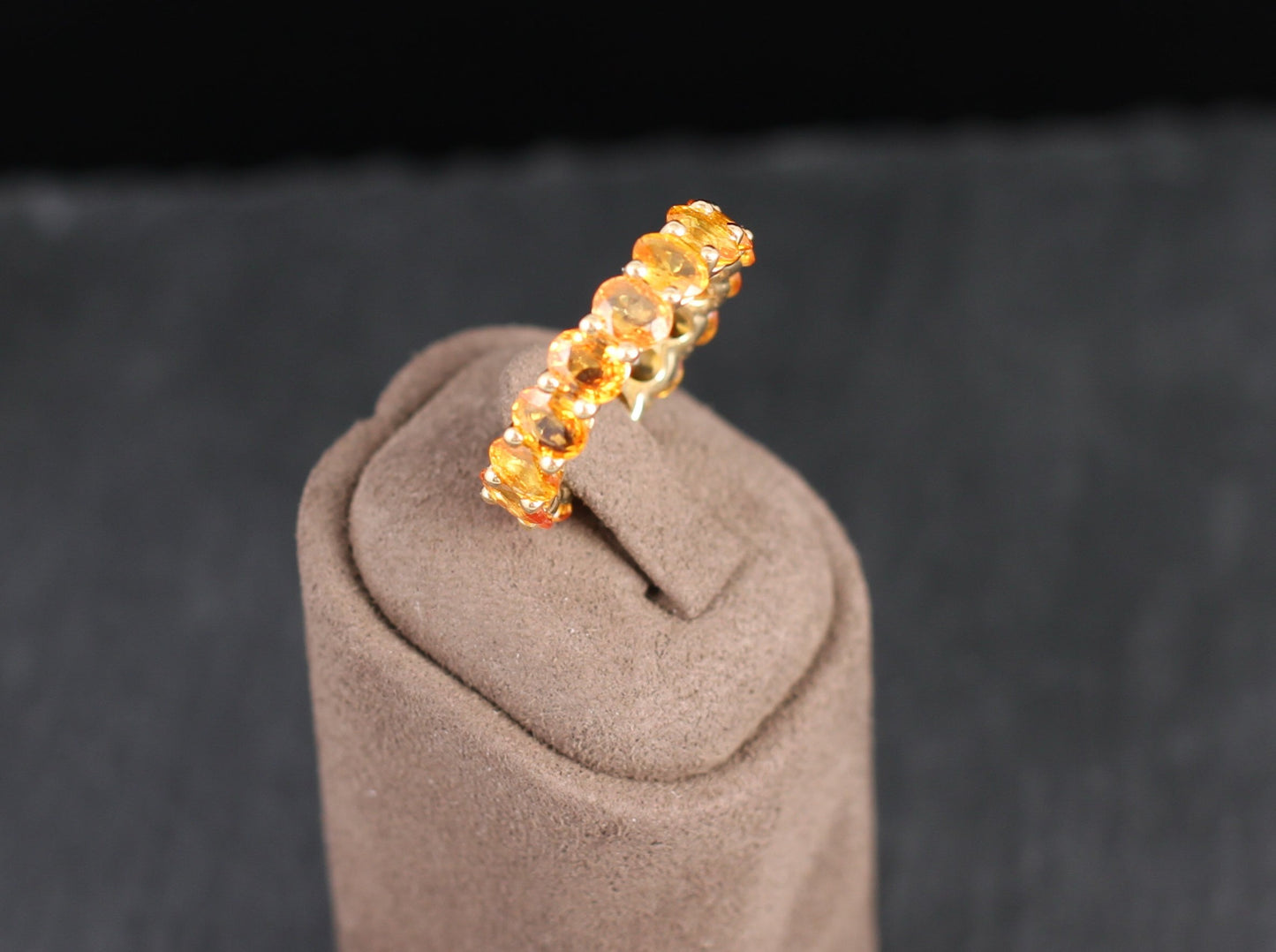 Exklusiver ETERNITY Ring mit 16 SAPHIREN | Orange | 6,40ct. | 750er Gold