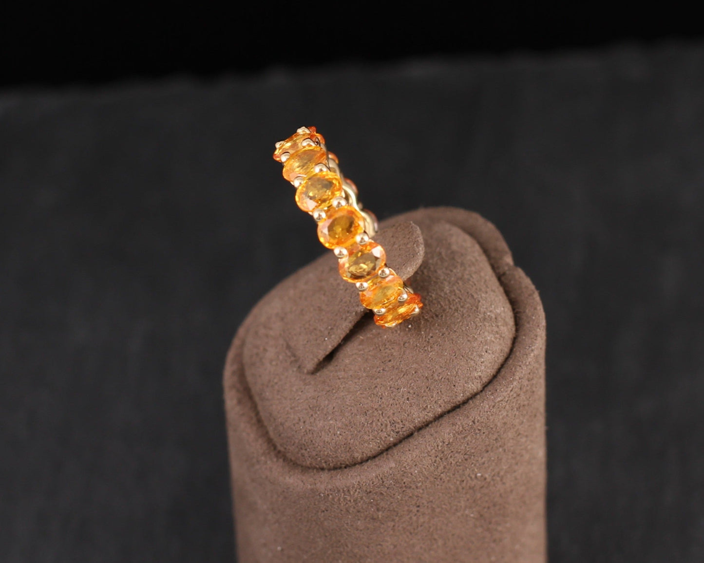 Exklusiver ETERNITY Ring mit 16 SAPHIREN | Orange | 6,40ct. | 750er Gold