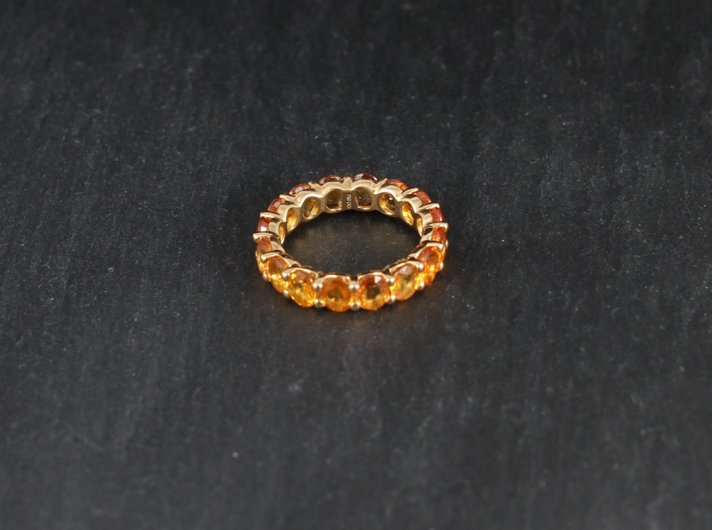 Exklusiver ETERNITY Ring mit 16 SAPHIREN | Orange | 6,40ct. | 750er Gold