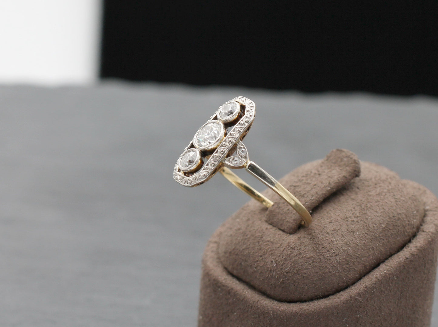 ART DÉCO Wunderschöner RING mit 7 DIAMANTEN | Vintage | 585er Gold