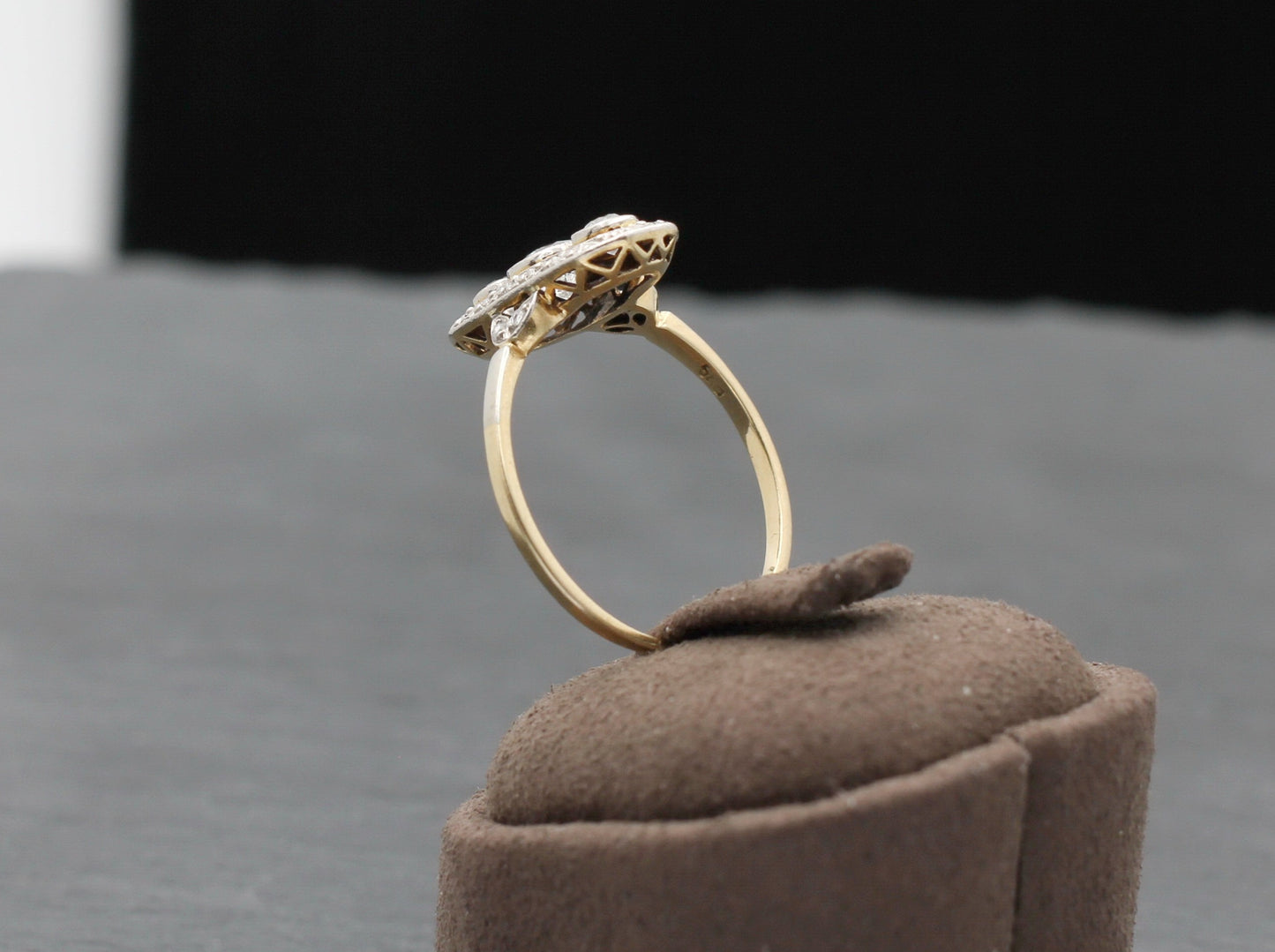 ART DÉCO Wunderschöner RING mit 7 DIAMANTEN | Vintage | 585er Gold