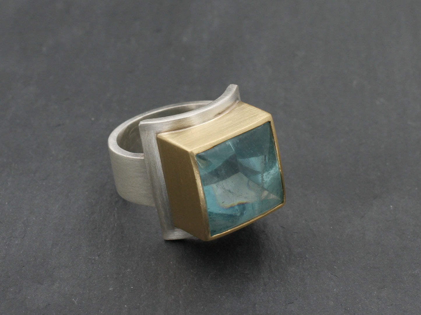 Ausgefallender RING mit BLAUTOPAS | 925 Silber & 750 Gold | GOLDSCHMIEDEARBEIT