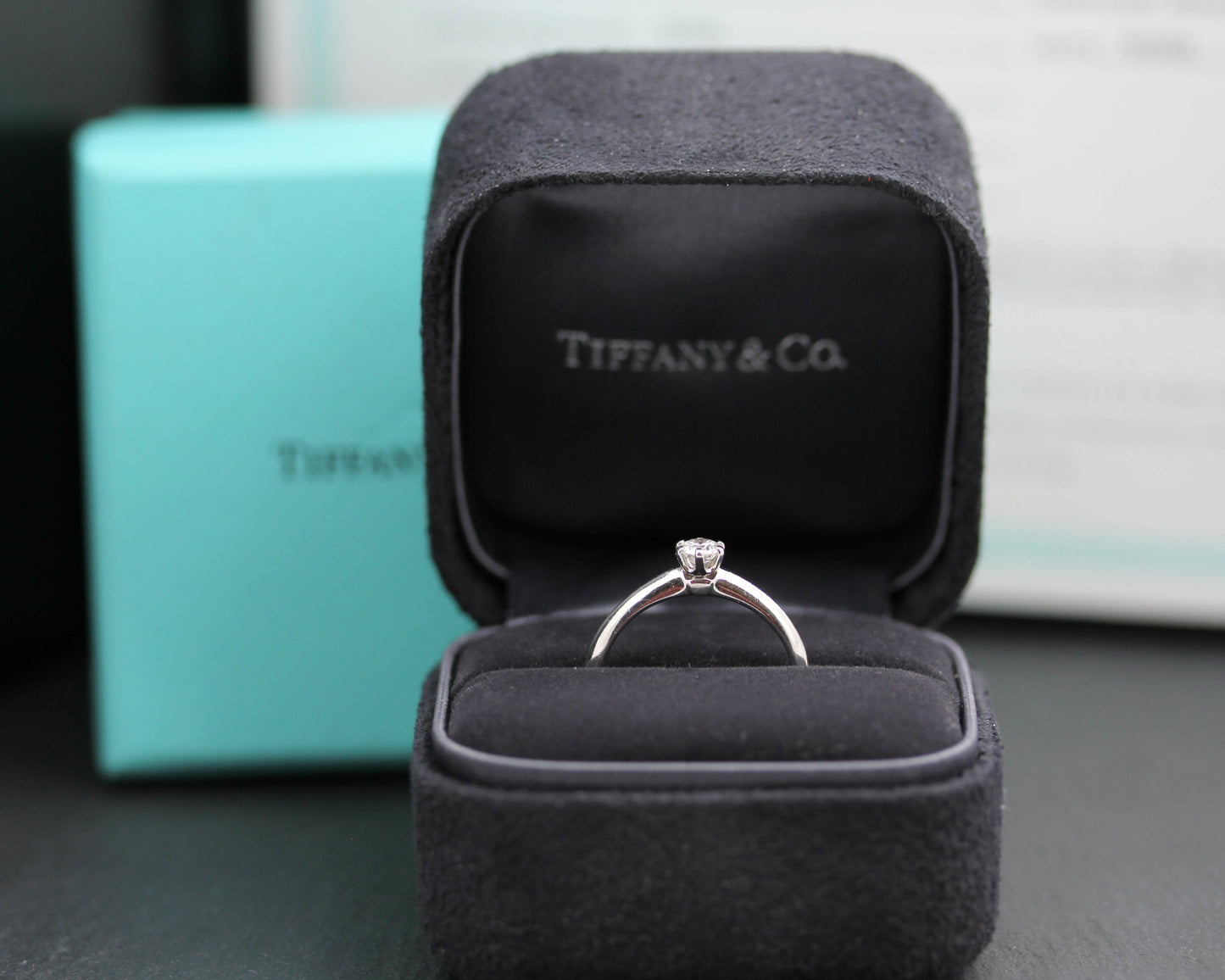 TIFFANY & Co. - Exklusiver RING mit DIAMANT Solitär | 0,22ct. | 950 Platin