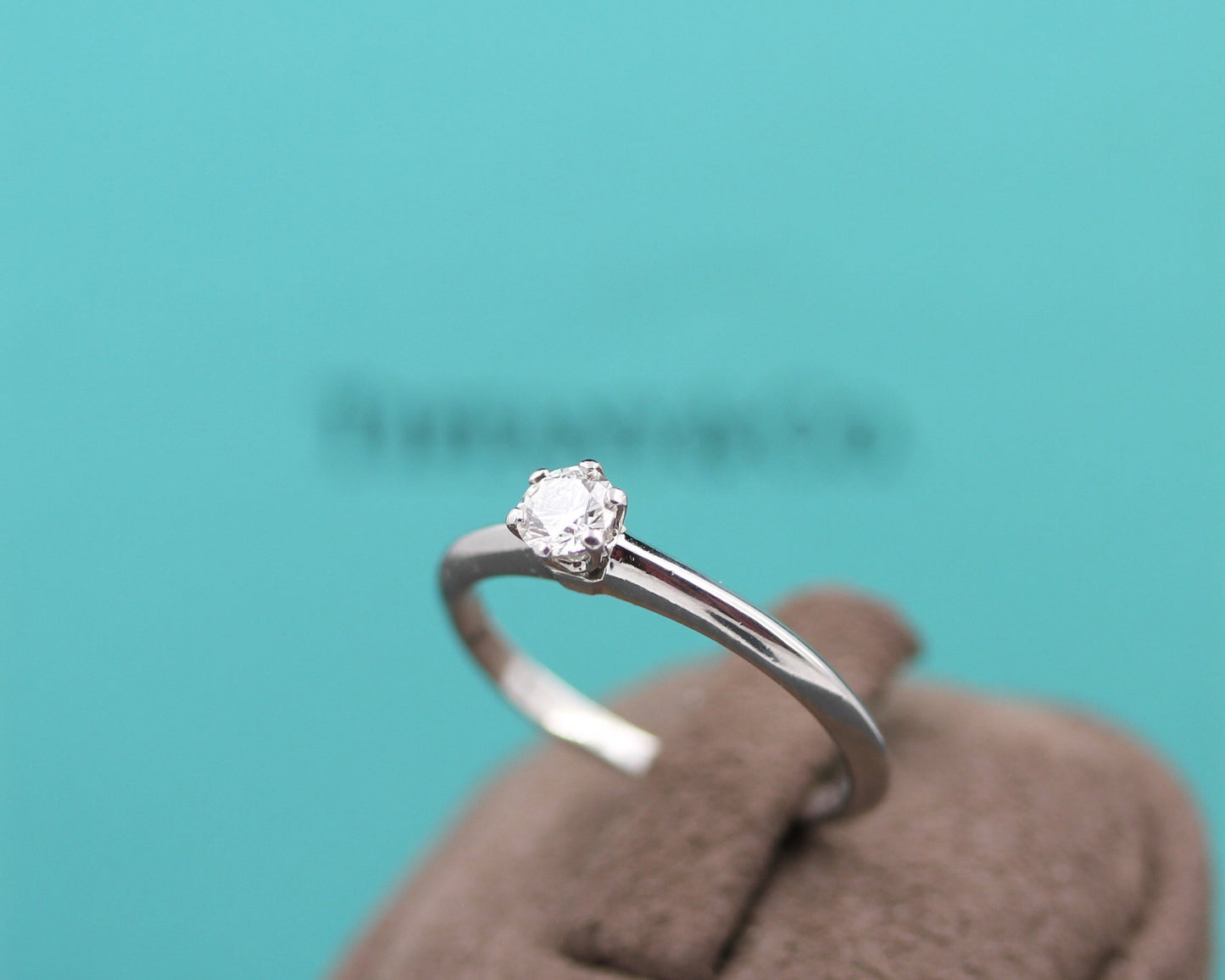 TIFFANY & Co. - Exklusiver RING mit DIAMANT Solitär | 0,22ct. | 950 Platin