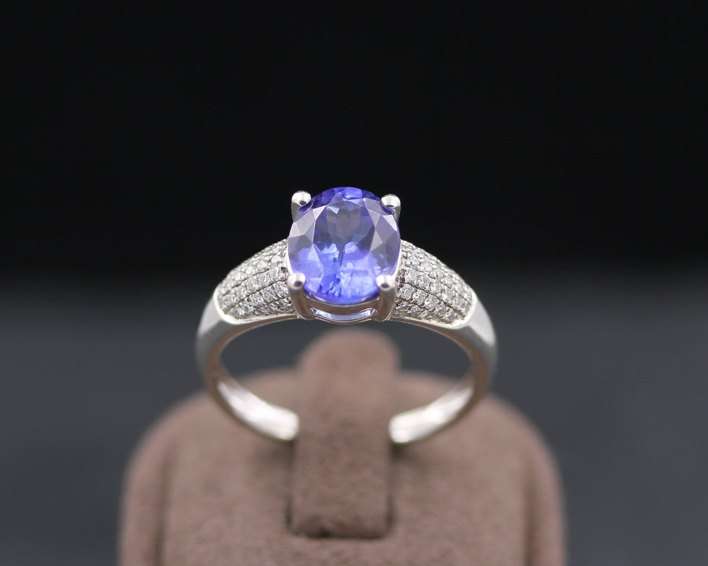 Exklusiver RING mit TANSANIT & DIAMANTEN | 2,7ct. | 950er Platin