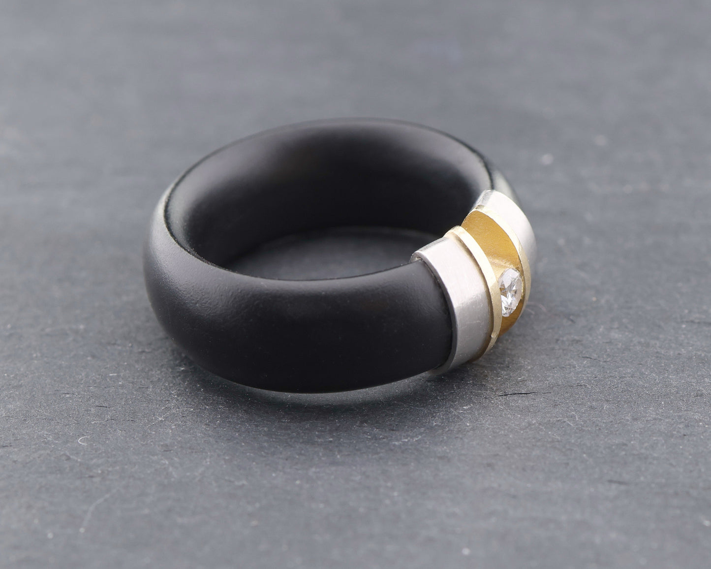 BUNZ Designer RING mit BRILLANT | Kautschuk | 750 Gold & 950 Platin