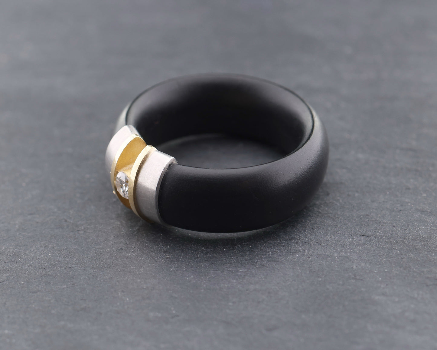 BUNZ Designer RING mit BRILLANT | Kautschuk | 750 Gold & 950 Platin