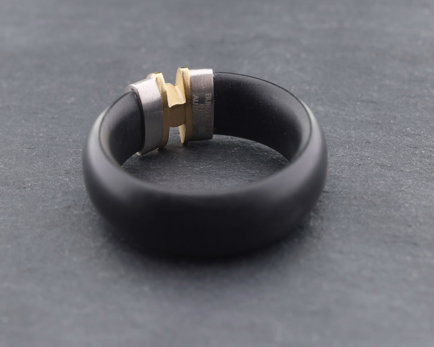 BUNZ Designer RING mit BRILLANT | Kautschuk | 750 Gold & 950 Platin