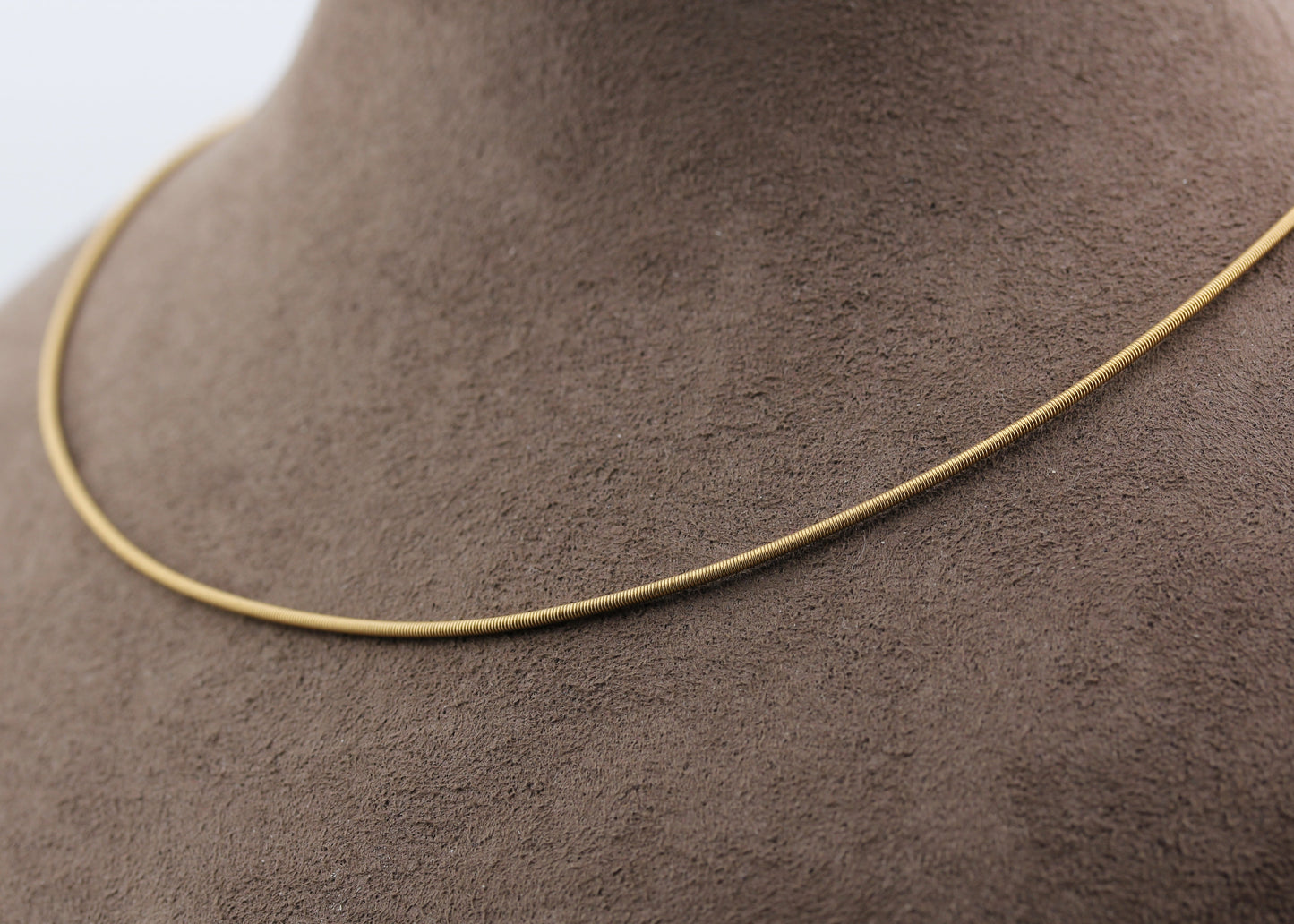 BUNZ Moderner Designer HALSREIF | 1,3mm / 38cm | 750er Gelbgold