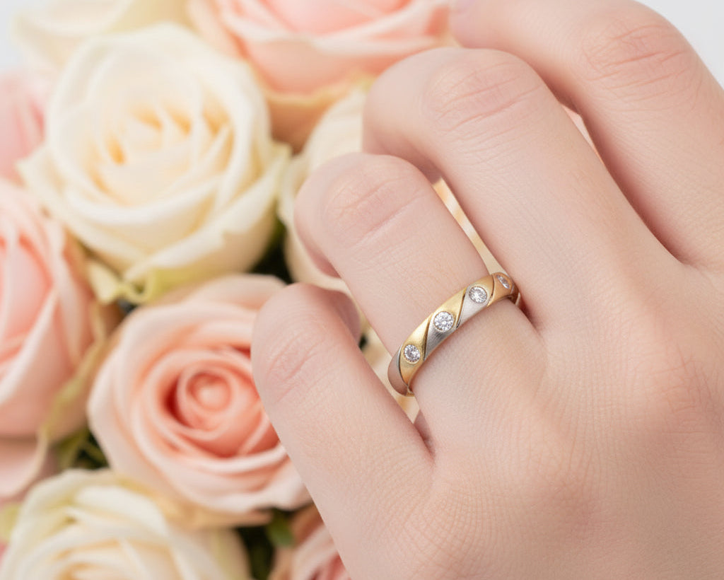 Wunderschöner MEMOIRE RING | 12 BRILLANTEN | 0,36ct tw/vs | 750 Gelb- & Weißgold