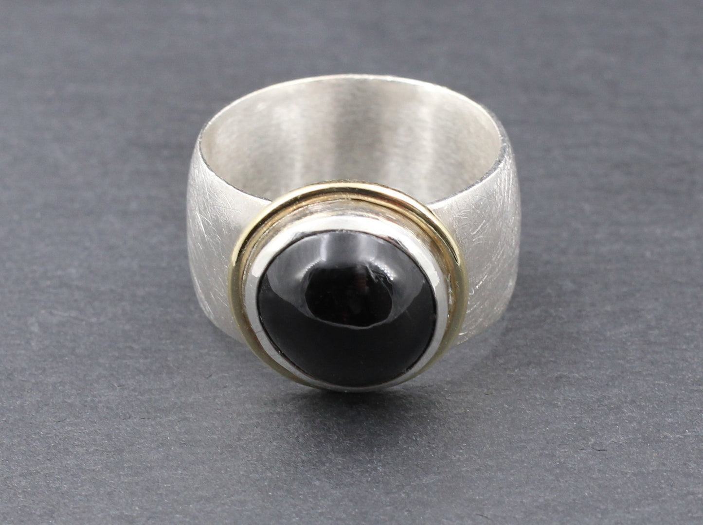 Ausgefallender RING mit ONYX | 925 Silber & Gold | GOLDSCHMIEDEARBEIT