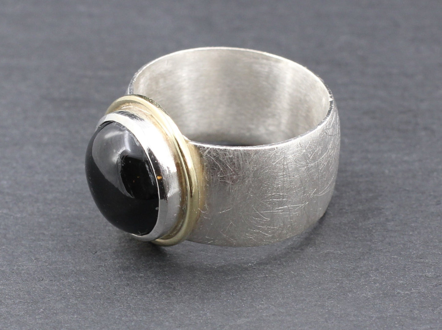 Ausgefallender RING mit ONYX | 925 Silber & Gold | GOLDSCHMIEDEARBEIT