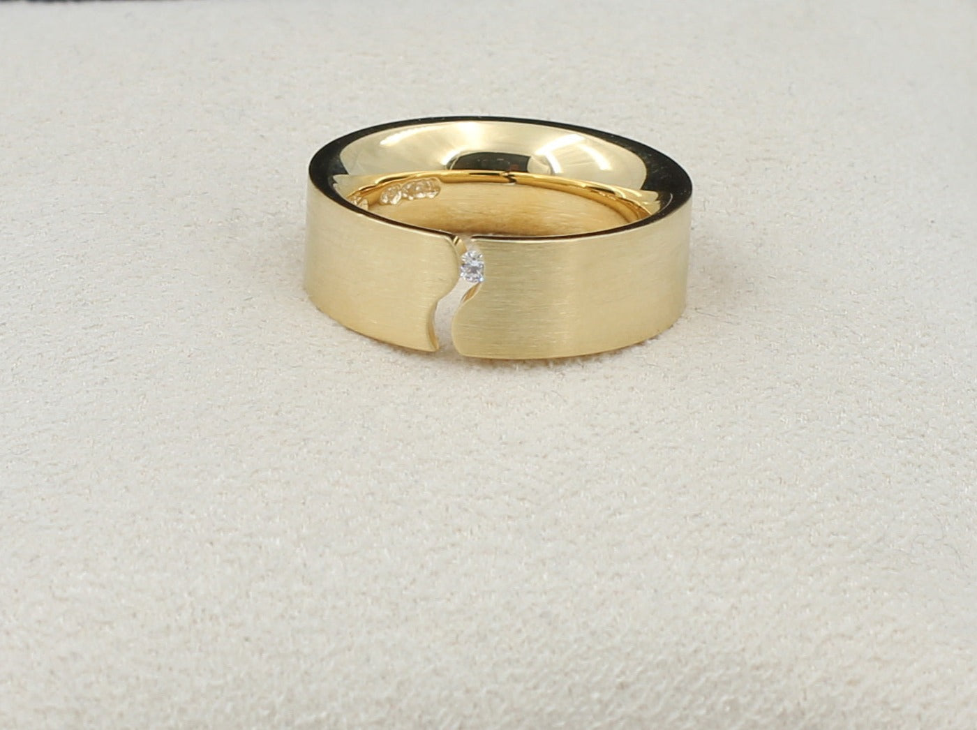 NIESSING Breiter Designer RING mit BRILLANT | " Wave " | 750er Gelbgold