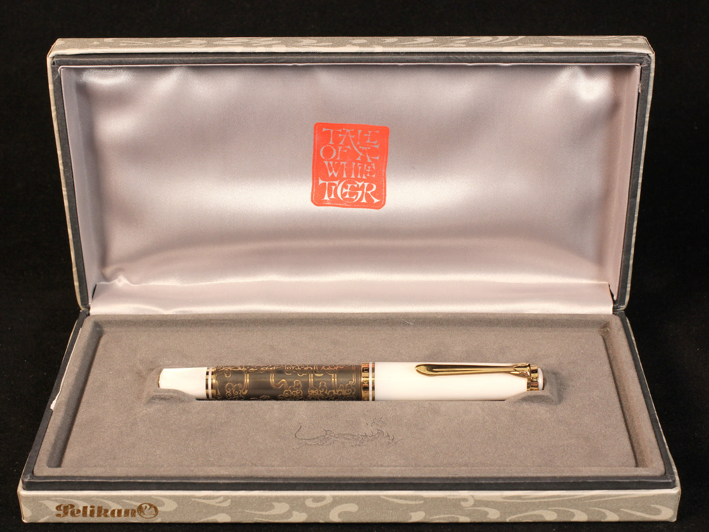 PELIKAN Tale of the White Tiger FÜLLFEDERHALTER | ASIA LIMITED EDITION