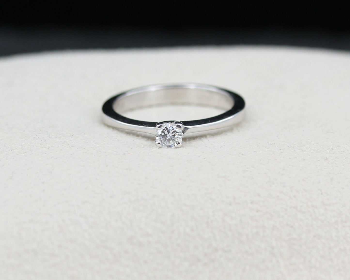 Klassischer RING mit DIAMANT Solitär | 0,22ct. | 750 Weißgold