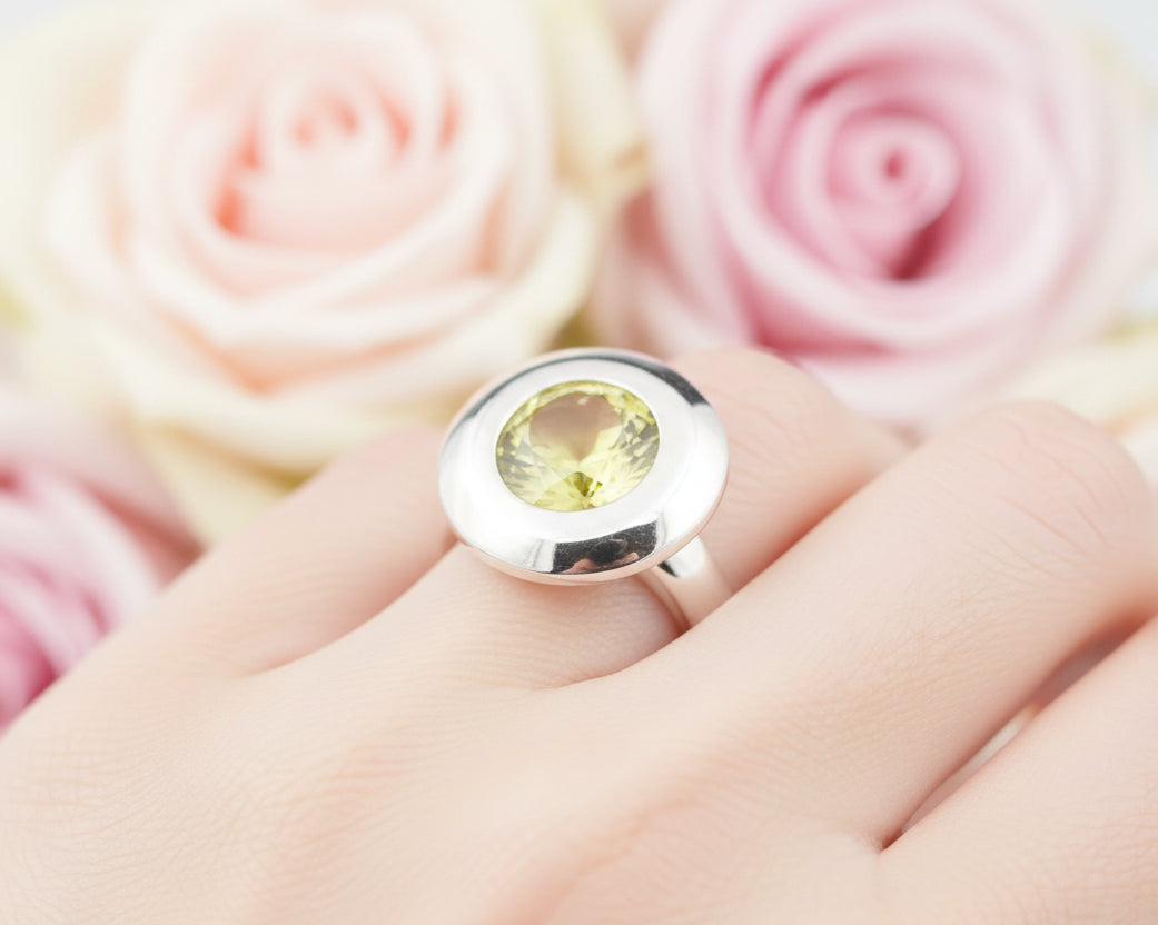 TAMARA COMOLLI Sloppy - Designer RING mit einem PERIDOT | 750er Weißgold