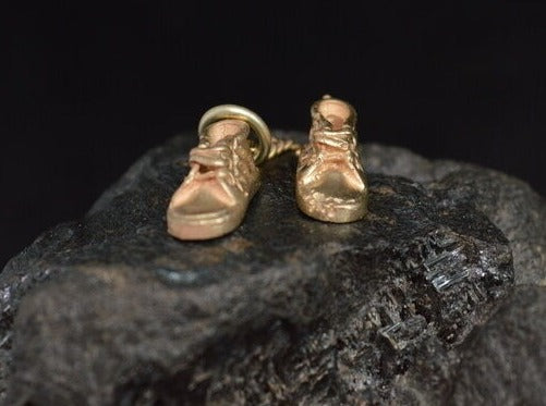 Niedlicher ANHÄNGER | Babyschuhe | 585er Gelbgold