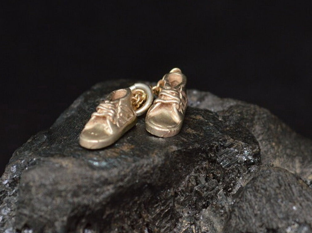 Niedlicher ANHÄNGER | Babyschuhe | 333er Gelbgold