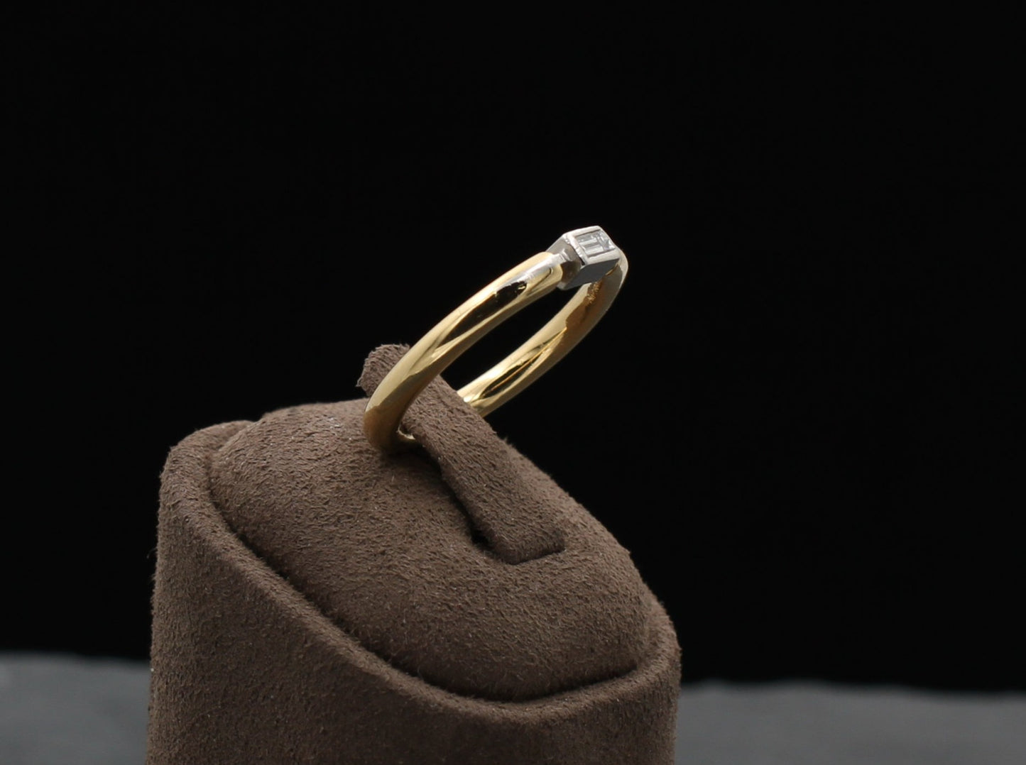 Moderner Designer RING mit DIAMANT | Baguetteschliff | 950er Platin & 750er Gold