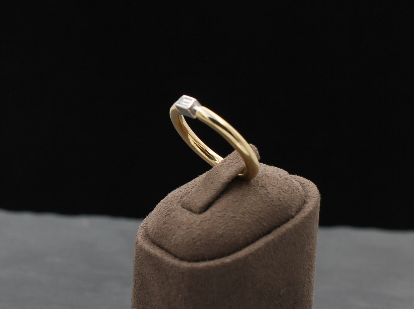 Moderner Designer RING mit DIAMANT | Baguetteschliff | 950er Platin & 750er Gold